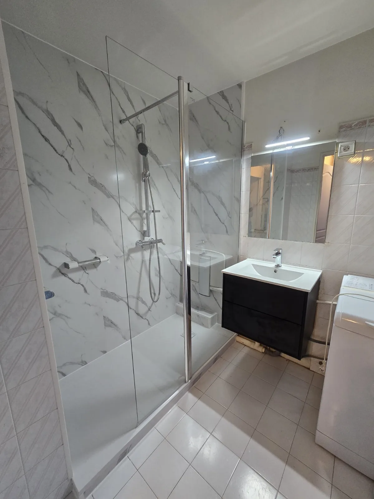 installation douche à la place d'une baignoire pour seniors