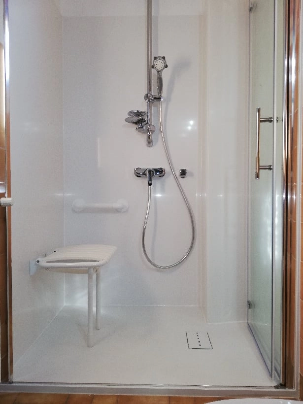 douche sécurisée senior et pmr par douche quiétude